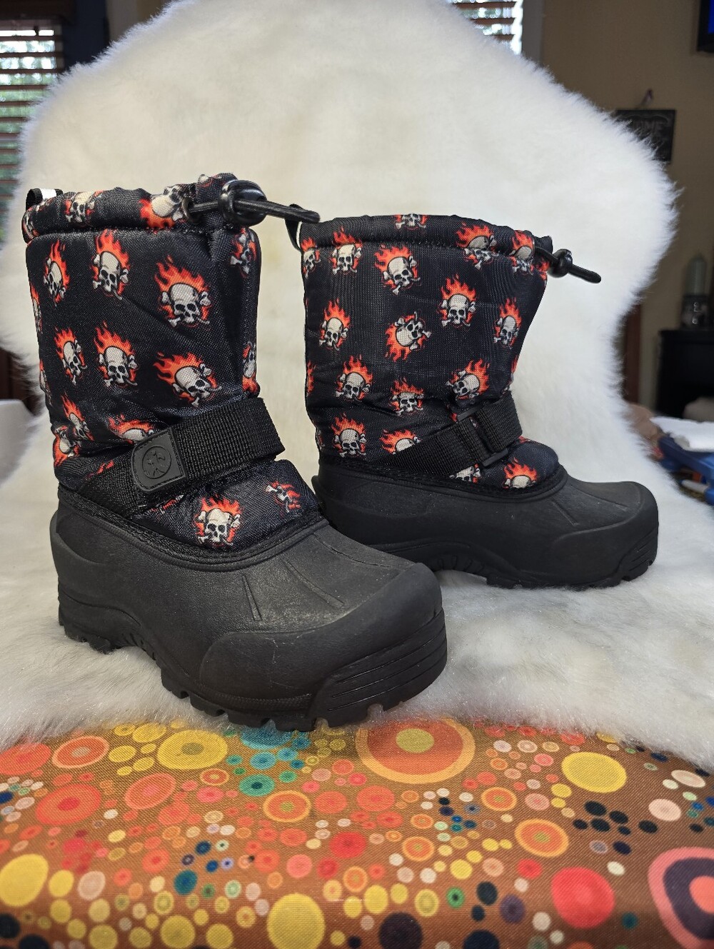 Northside Frosty Kids Insulated Winter Snow Boots - Red Flaming Skulls Pattern